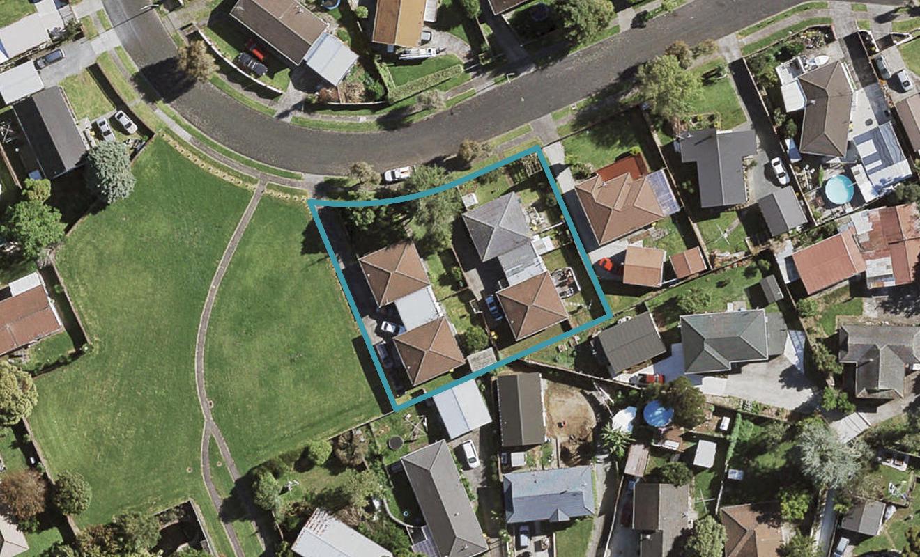 1/9 Helms Place, Manurewa, Auckland - Carousel 1