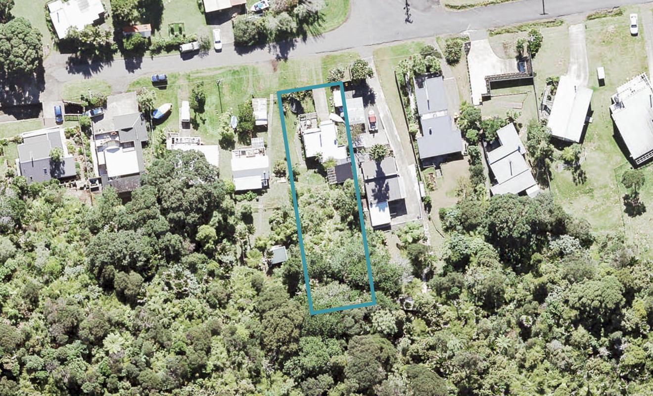 29 Foster Avenue, Huia, Auckland - Carousel 1