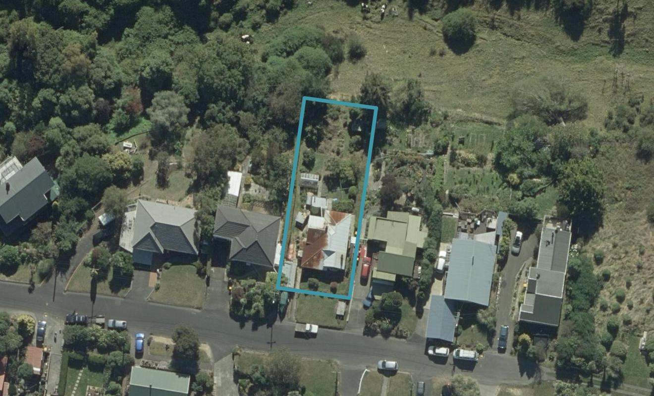 29 Gorman Street, Macandrew Bay, Dunedin - Carousel 1