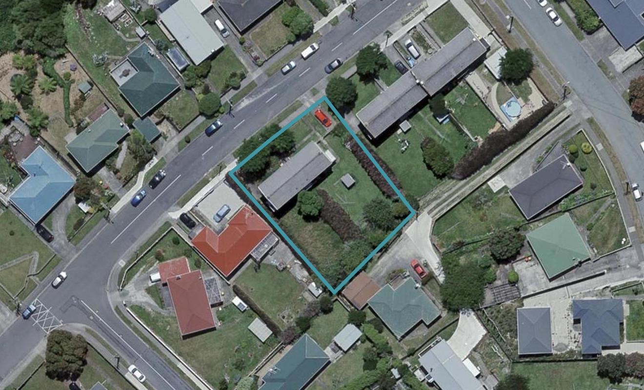 68 Bell Street, Tawa, Wellington - Carousel 1