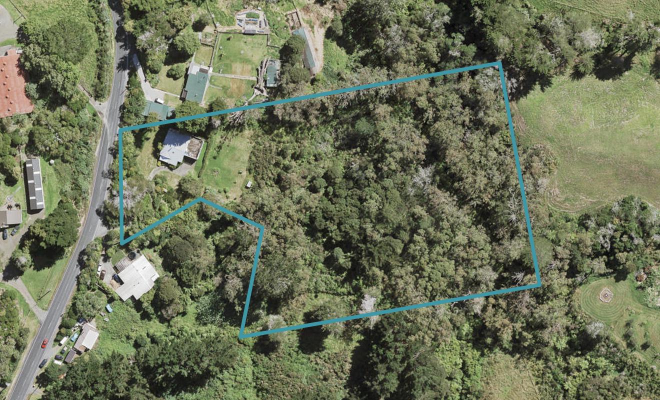 134 Candia Road, Henderson Valley, Auckland - Carousel 1