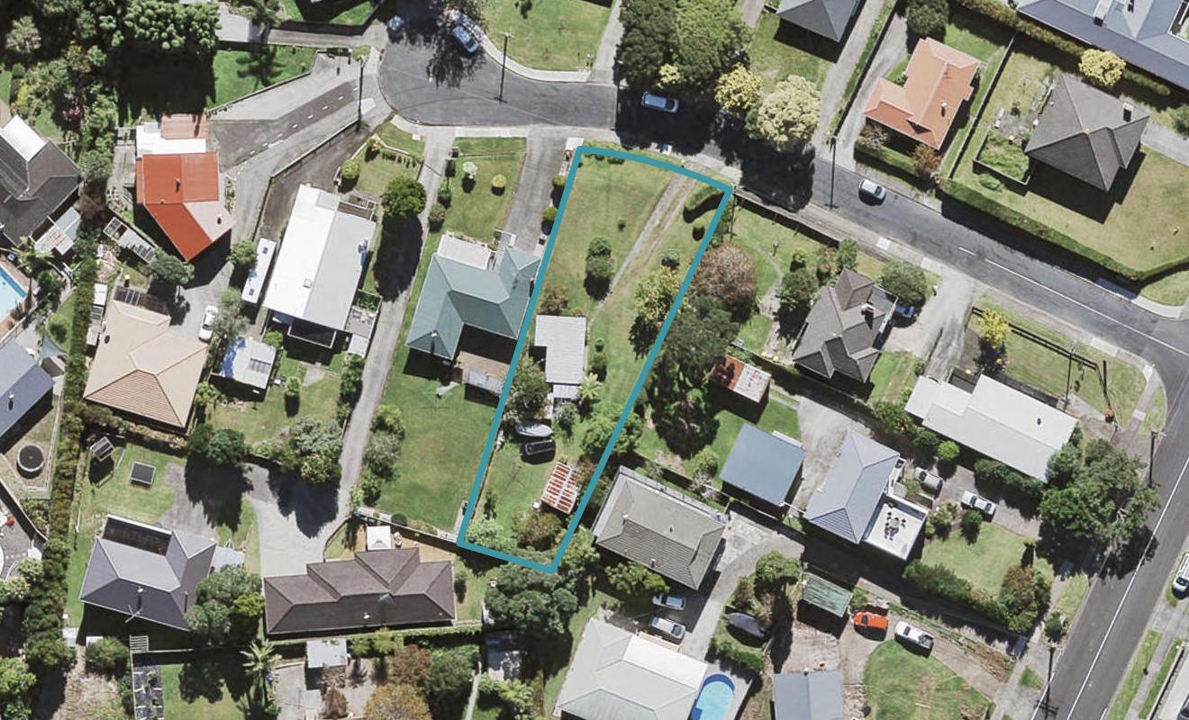 2A Christina Avenue, Te Atatu South, Auckland - Carousel 1