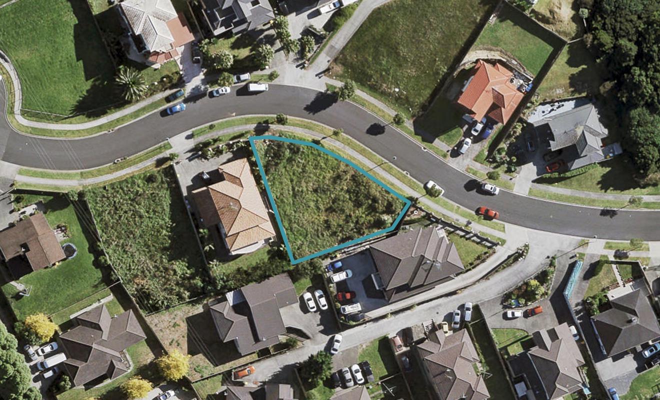 32 Fairchild Avenue, Goodwood Heights, Auckland - Carousel 1