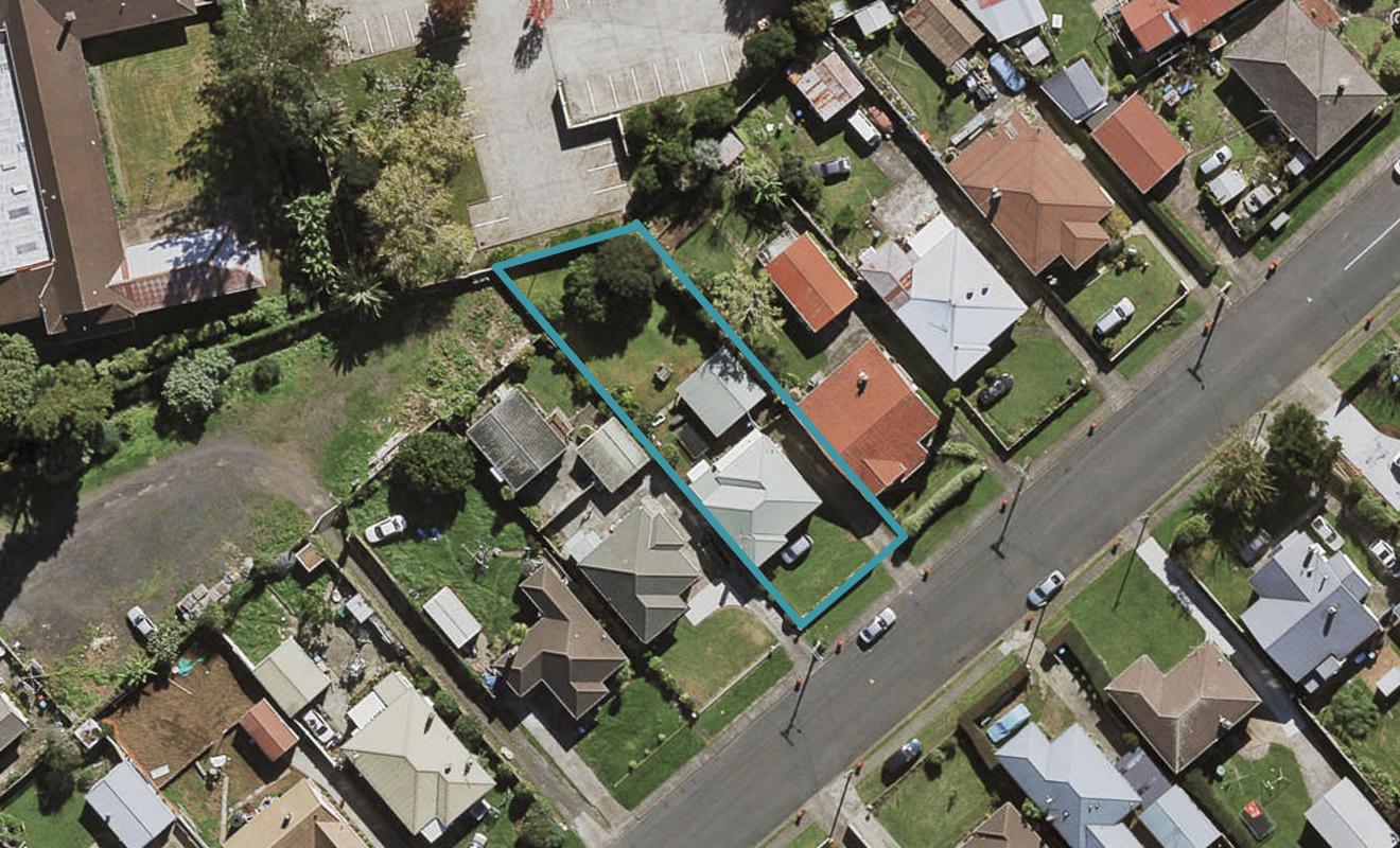 13 Jellicoe Street, Otahuhu, Auckland - Carousel 1