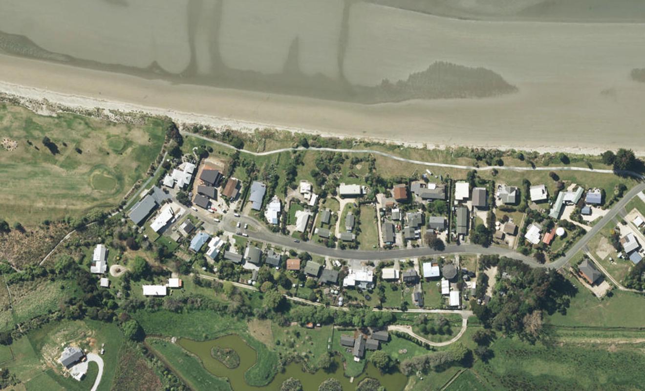 76 Selwyn Street, Takaka - Carousel 1