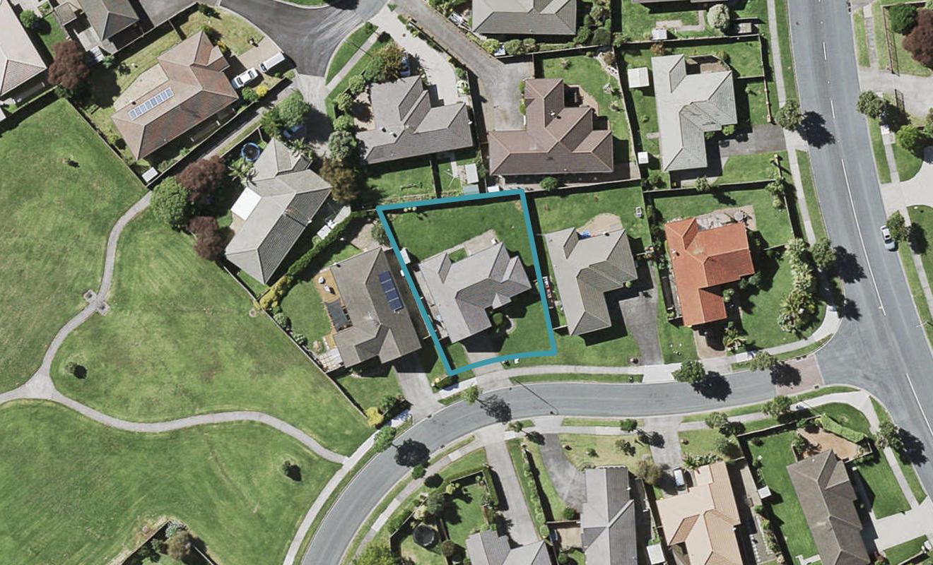 5 Brompton Place, Burswood, Auckland - Carousel 1