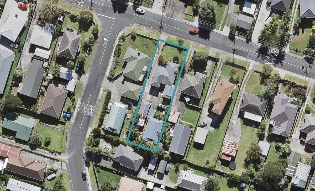 36 Strid Road, Te Atatu South, Auckland - Carousel 1
