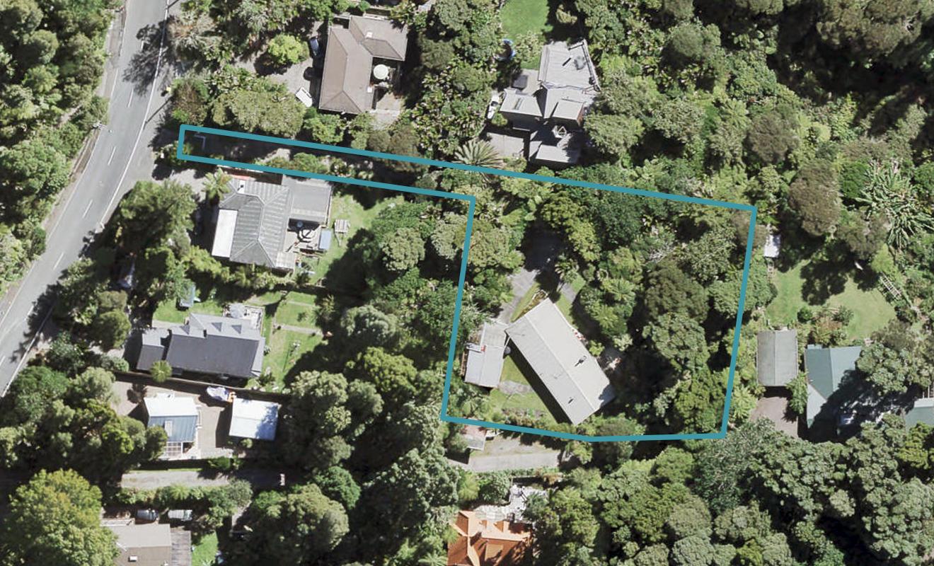 168 Woodlands Park Road, Titirangi, Auckland - Carousel 1