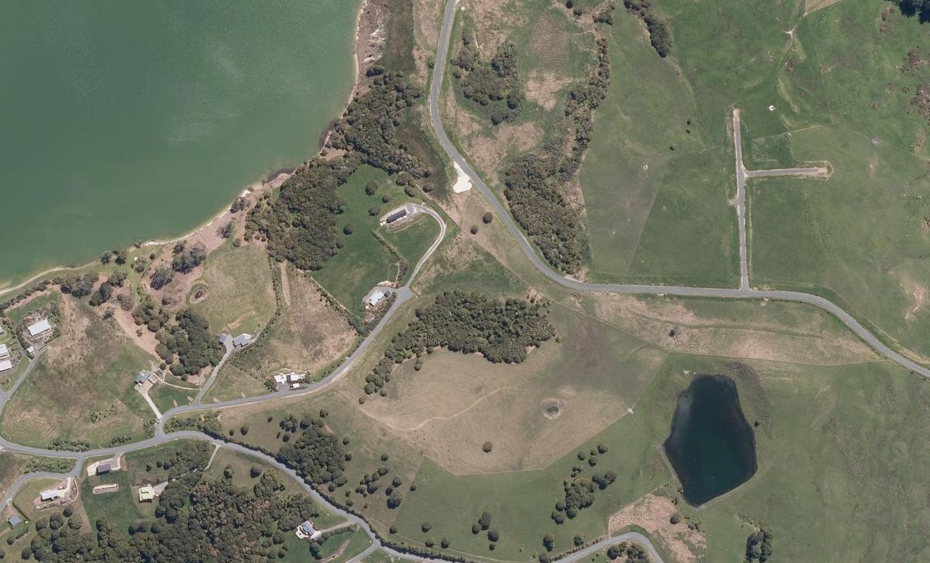 42 Pa Road, Kaiwaka - Carousel 1