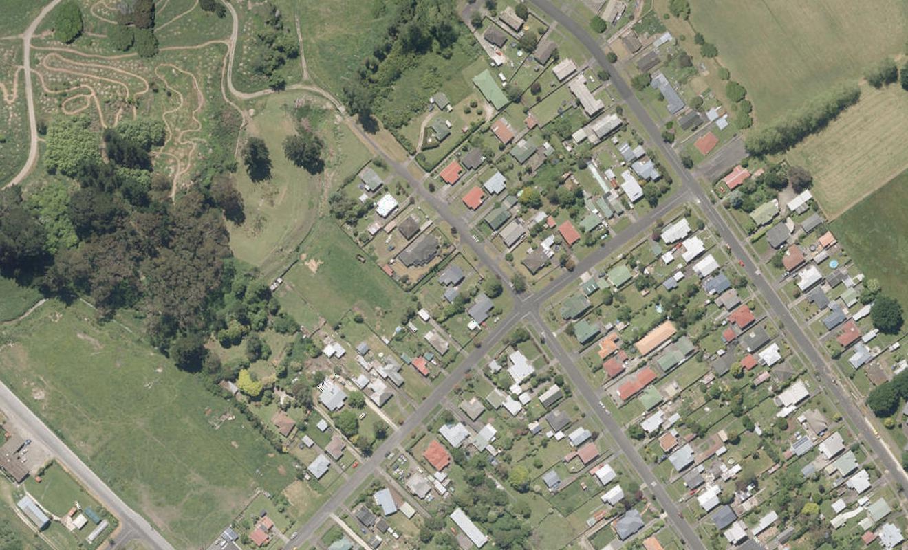 39 Field Street, Aramoho, Whanganui - Carousel 1