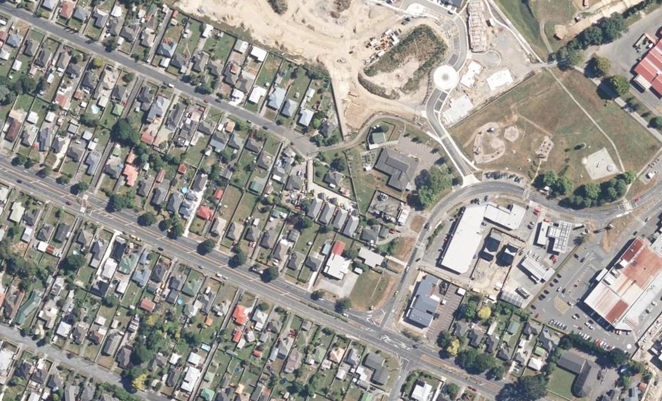 2/42 Hinau Grove, Wainuiomata, Lower Hutt - Carousel 1