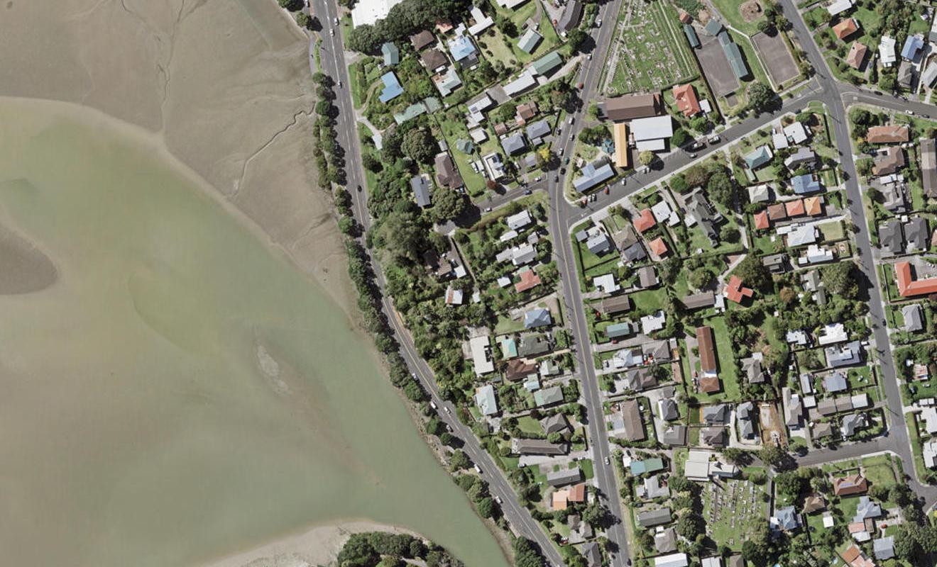 8 Sunset View Road, Panmure, Auckland - Carousel 1