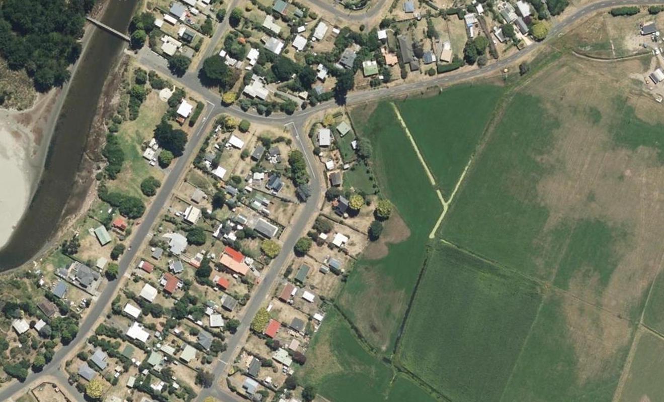 6 Sarah Street, Waikawa Beach, Manakau - Carousel 1