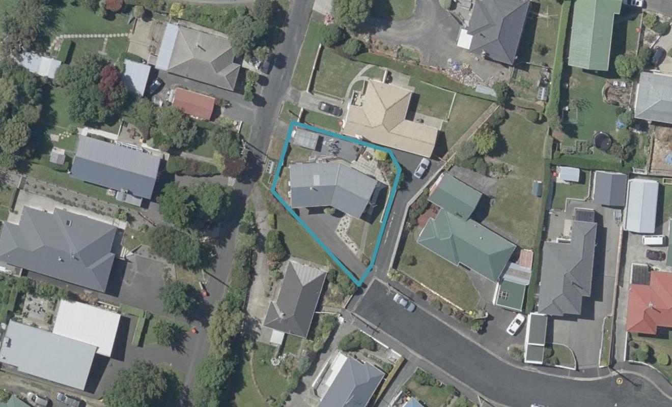 18 Warwick Street, Balaclava, Dunedin - Carousel 1