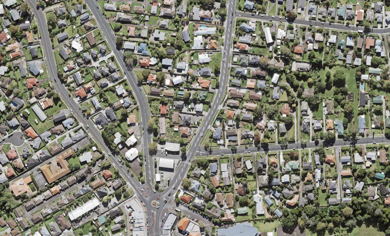 1/20 Te Atatu Road, Te Atatu South, Auckland - Carousel 1