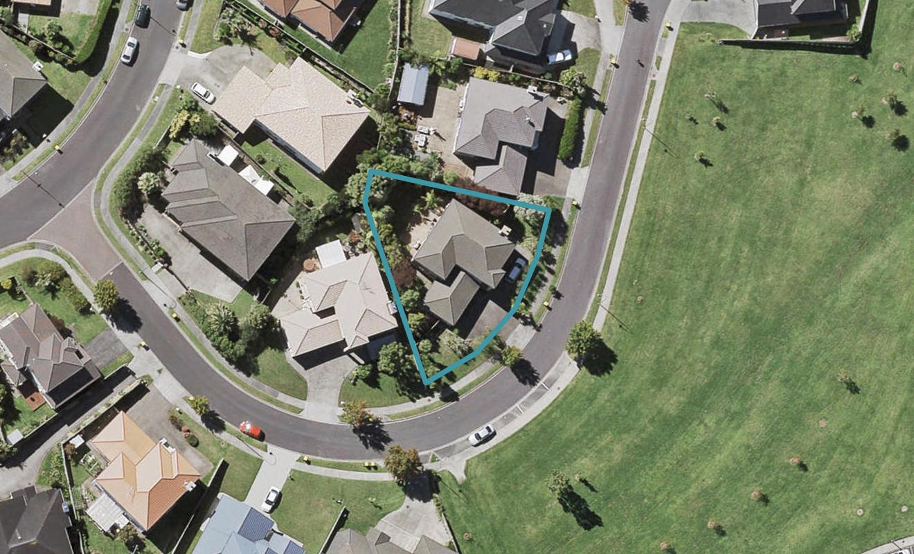 6 Ballintra Close, Pinehill, Auckland - Carousel 1