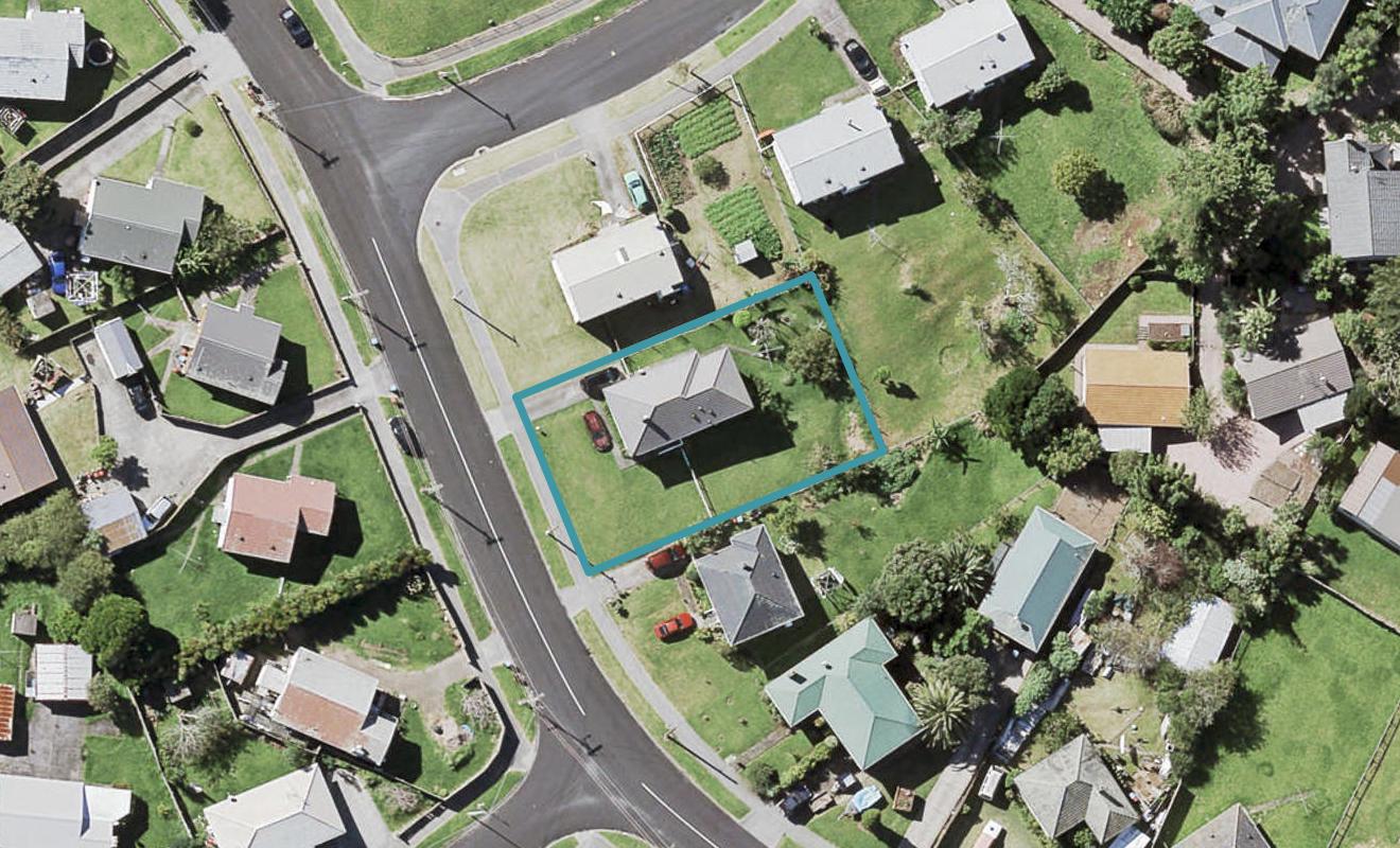 58 Leybourne Circle, Glen Innes, Auckland - Carousel 1