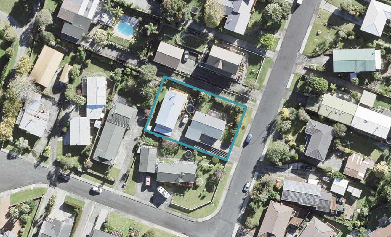 1/33 Fairway Avenue, Red Beach, Whangaparāoa - Carousel 1