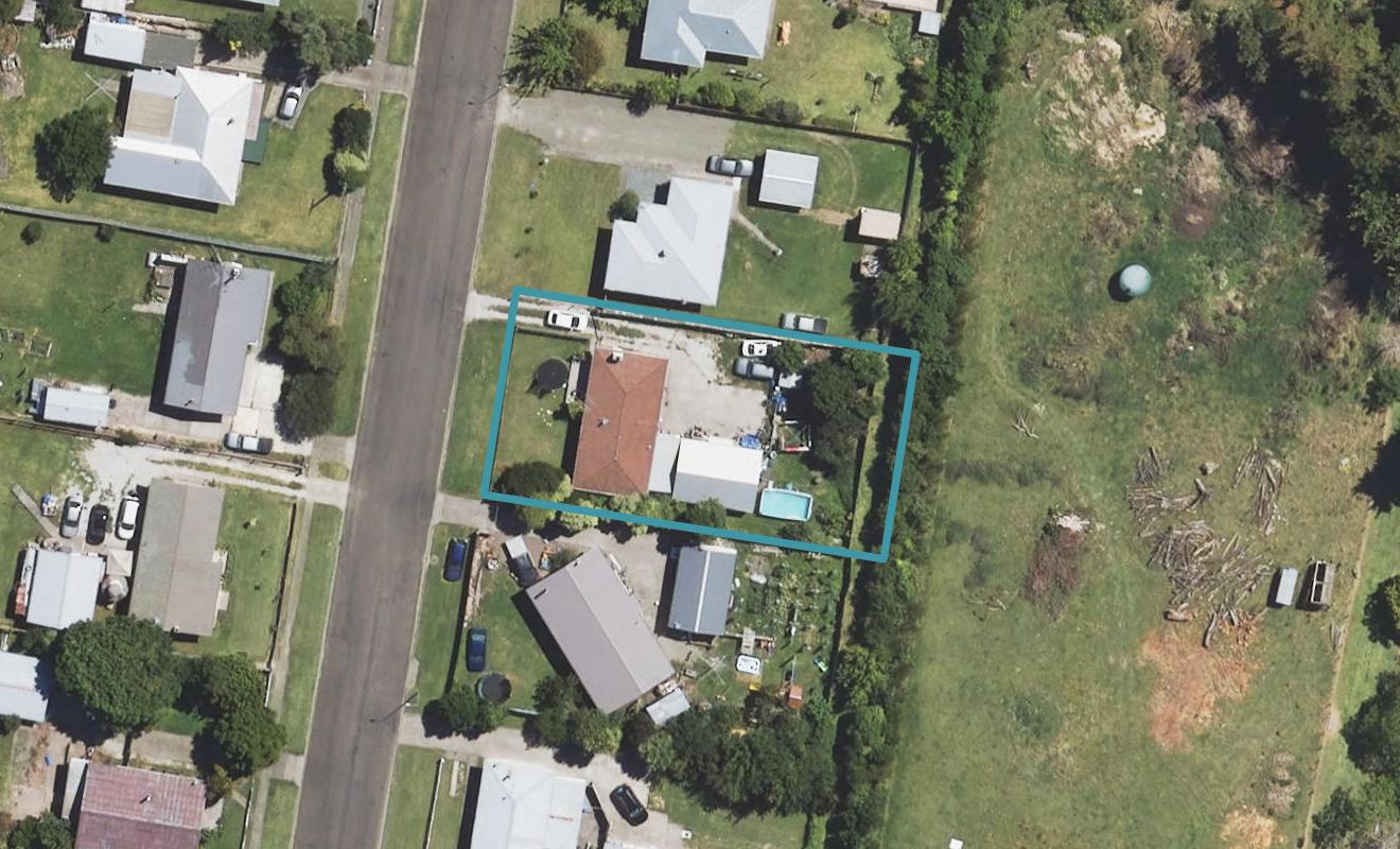 11 Newton Street, Outer Kaiti, Gisborne - Carousel 1