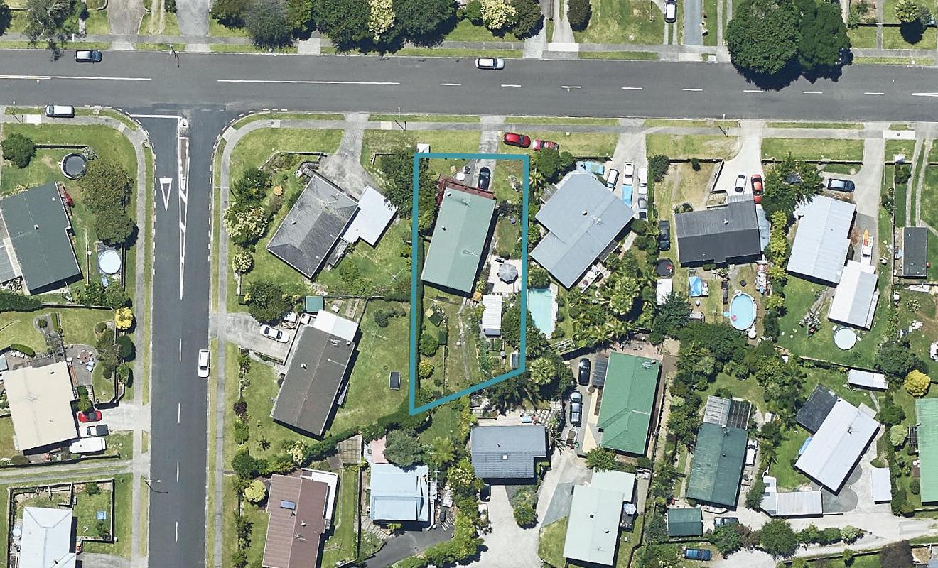 14 James Cook Drive, Welcome Bay, Tauranga - Carousel 1