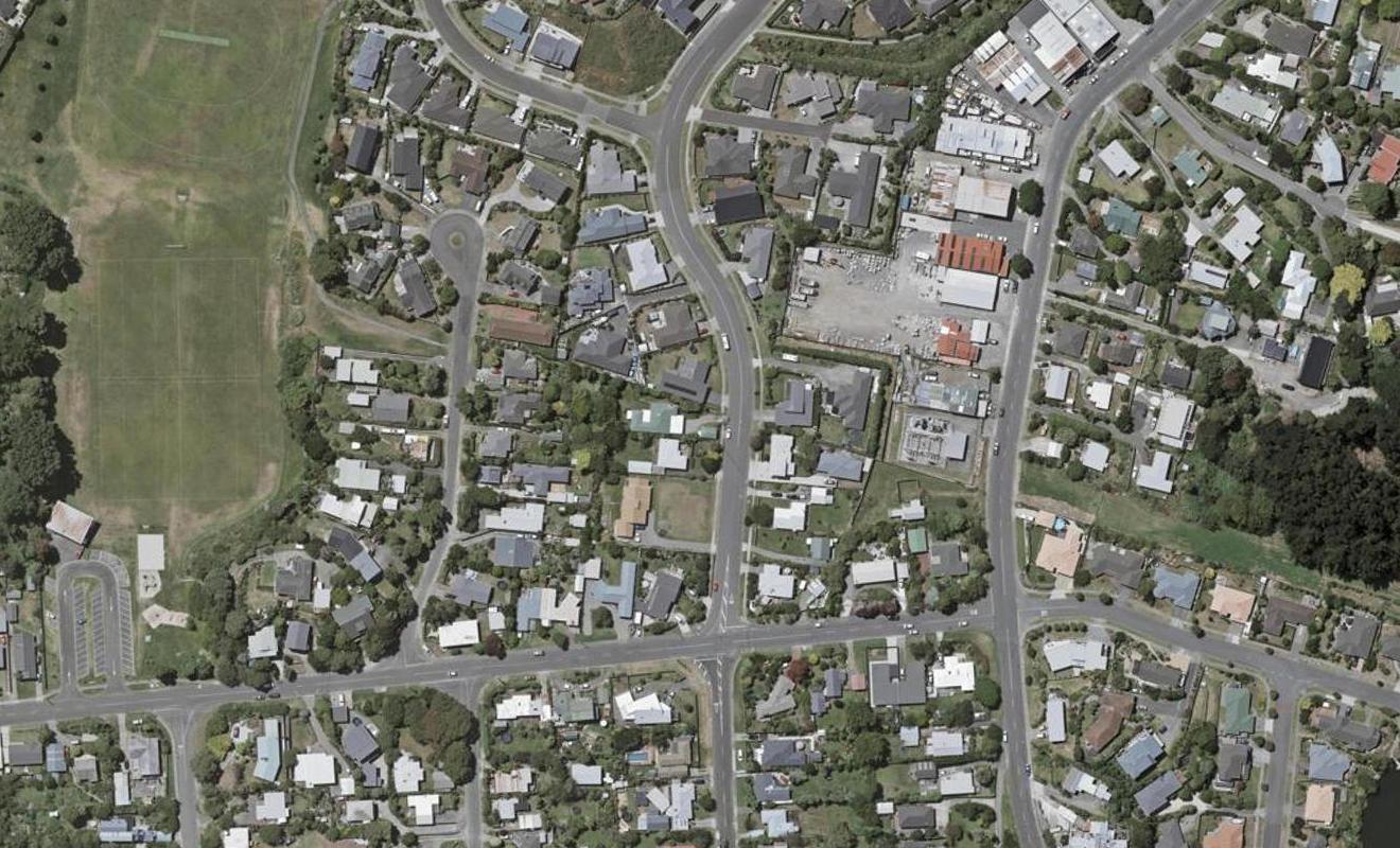 39 Hillcrest Road, Raumati South, Paraparaumu - Carousel 1