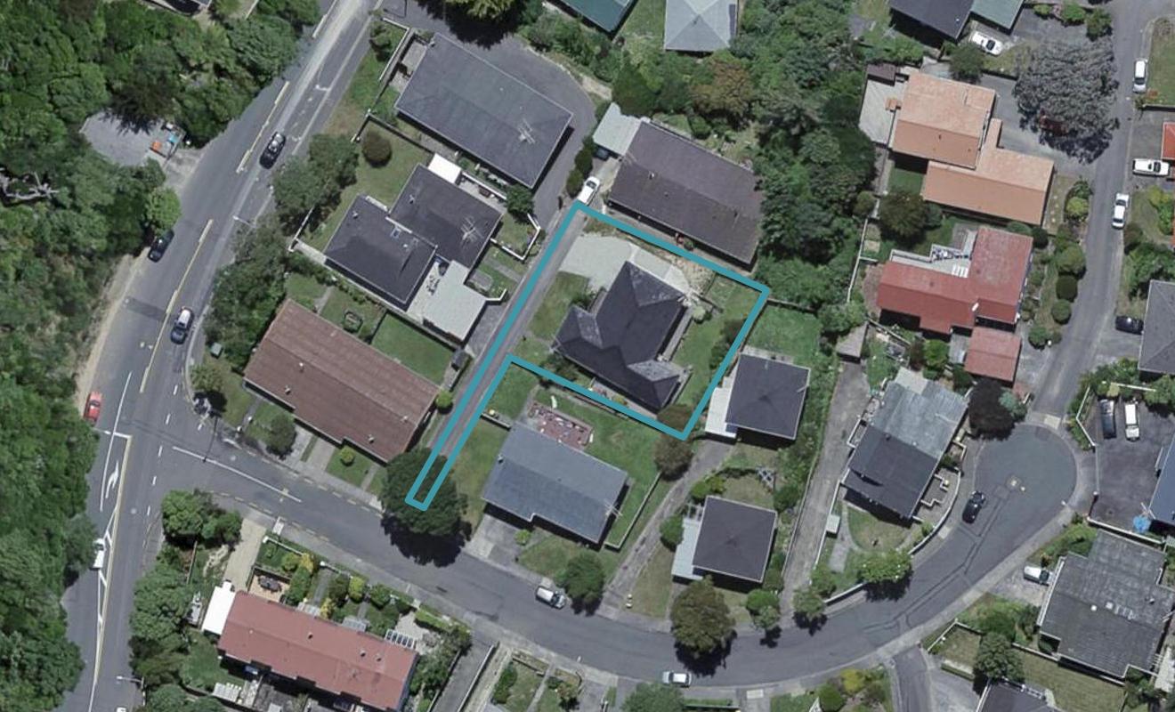 9 Burdendale Grove, Churton Park, Wellington - Carousel 1
