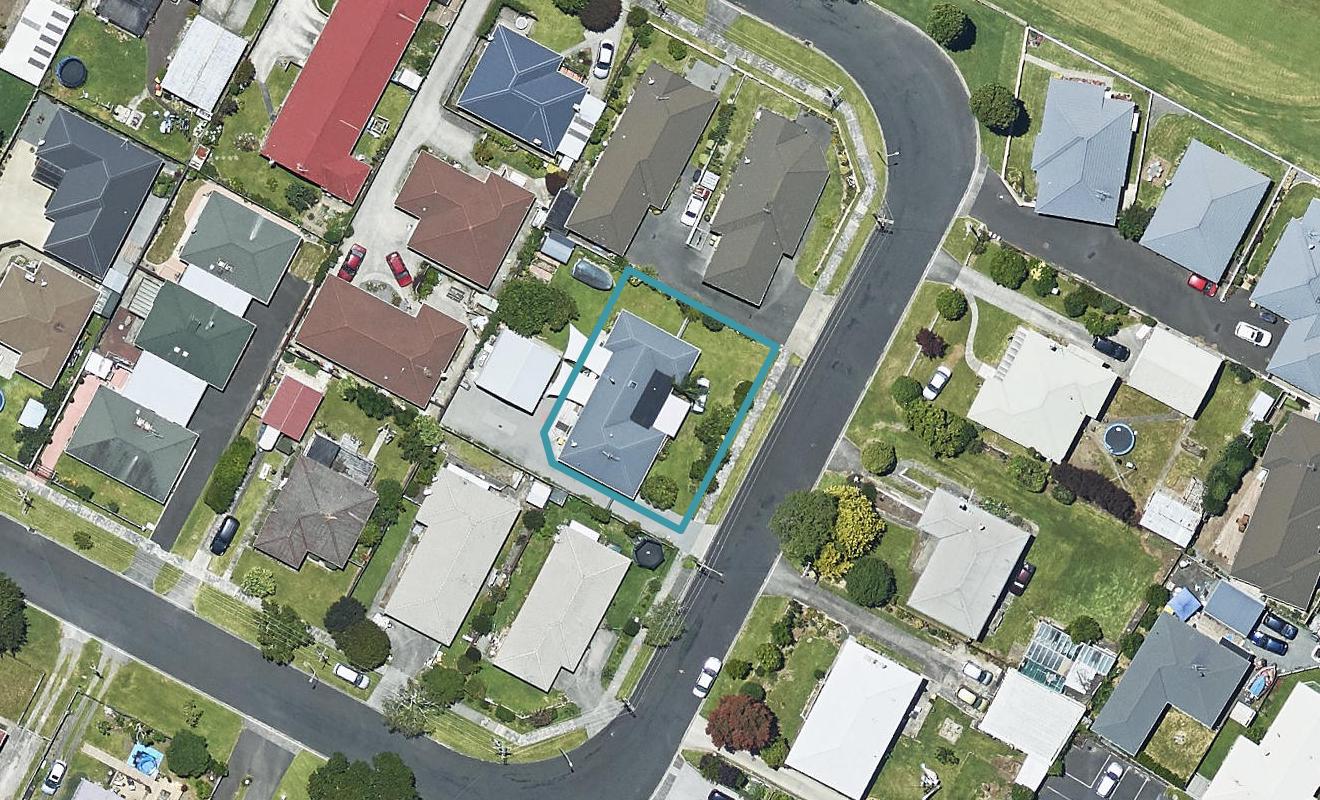 31 Pemberton Crescent, Greerton, Tauranga - Carousel 1