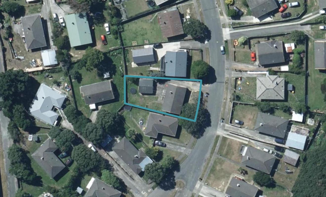 10 Surprise Place, Cannons Creek, Porirua - Carousel 1