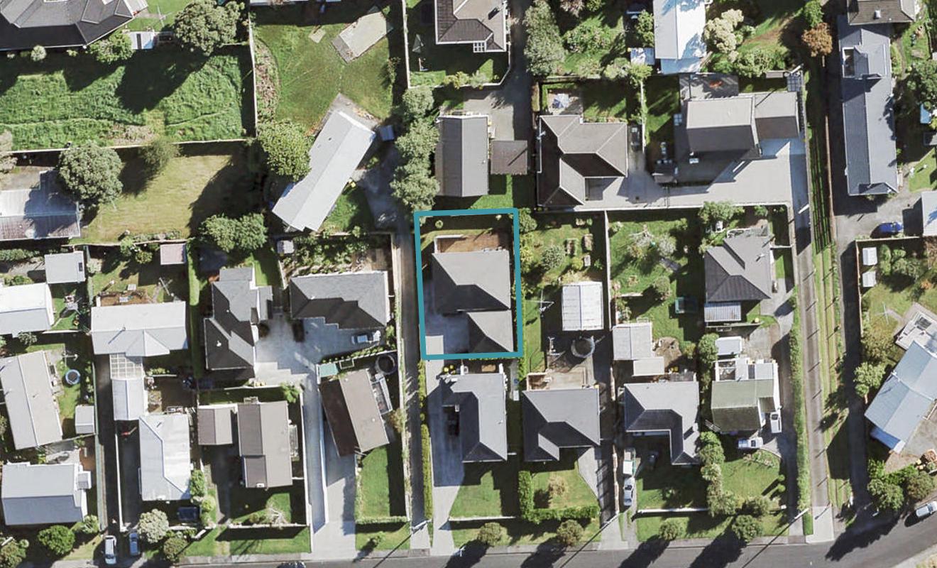 22A Rewarewa Road, Te Atatu Peninsula, Auckland - Carousel 1