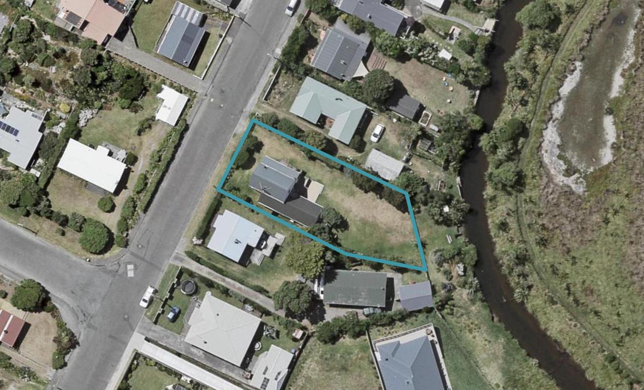 26 Moana Street, Otaki Beach, Otaki - Carousel 1