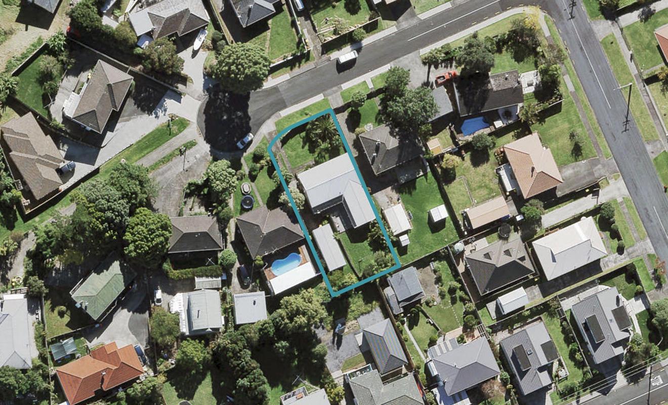 6 Thomas Rea Place, Te Atatu South, Auckland - Carousel 1
