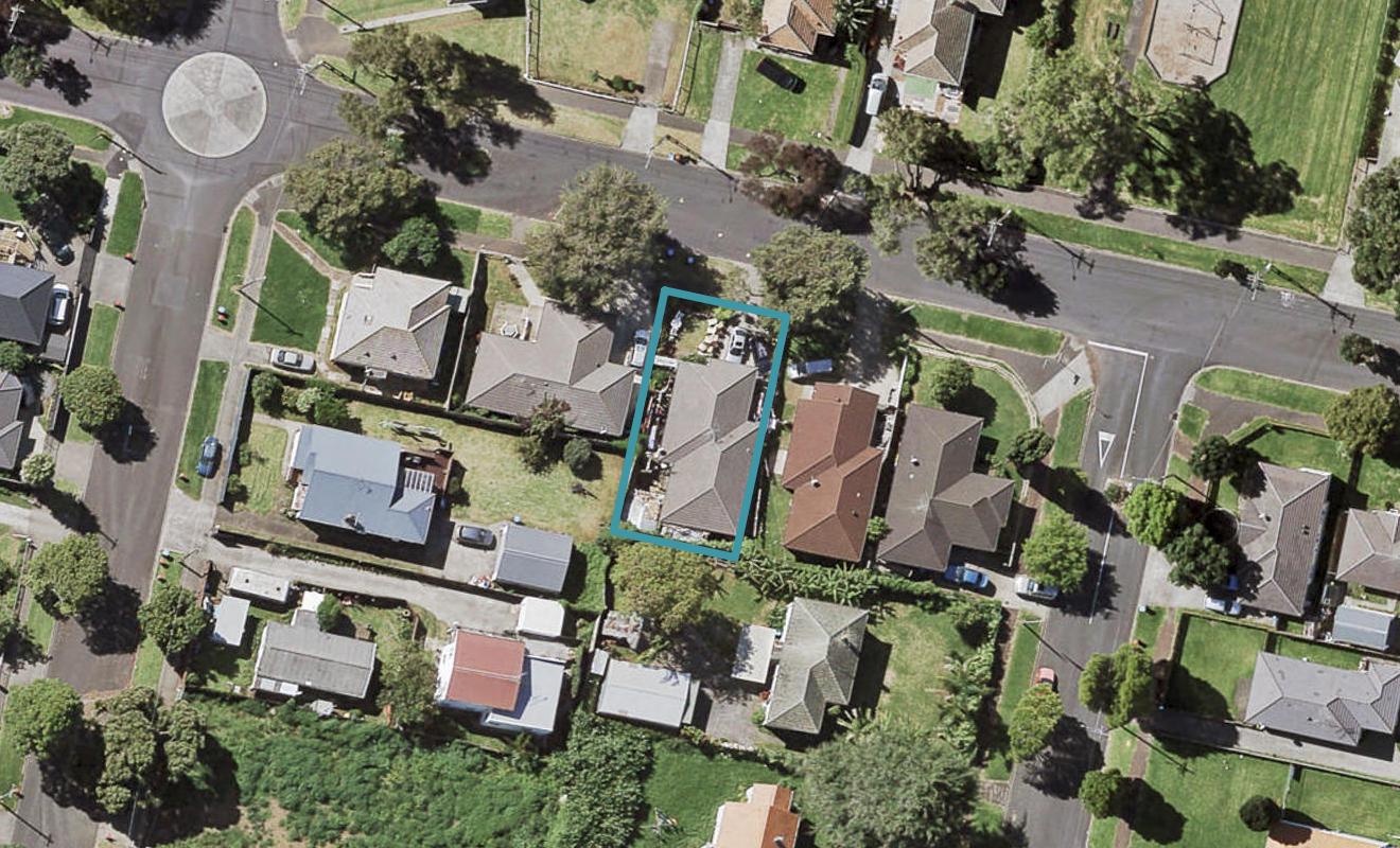 27A Anderson Avenue, Point England, Auckland - Carousel 1