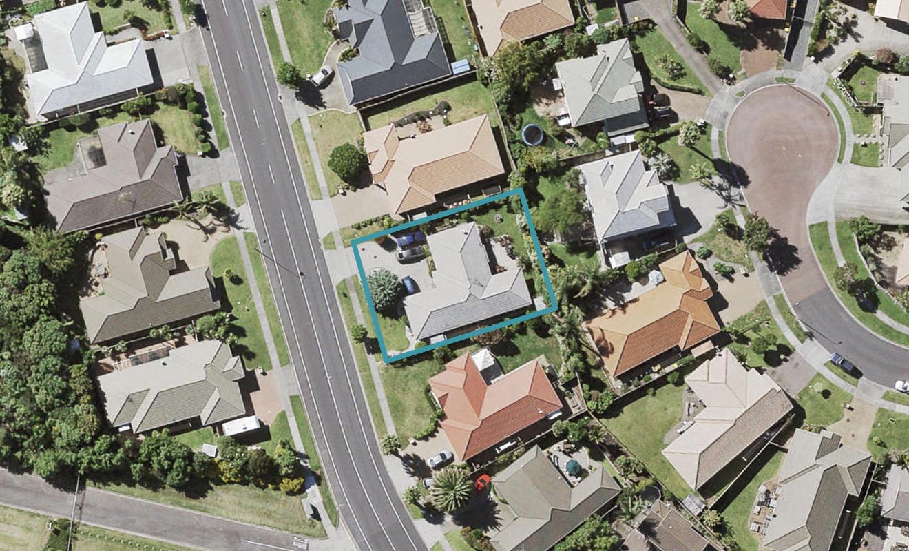 106 Golfland Drive, Golflands, Auckland - Carousel 1