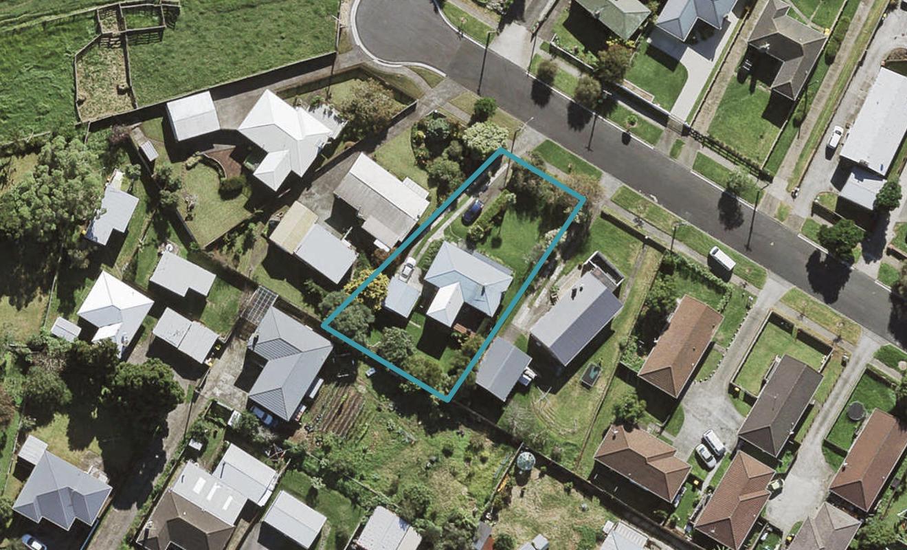 18 Putini Road, Mangere Bridge, Auckland - Carousel 1