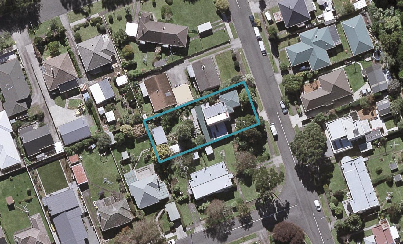 8 Somerset Street, Brooklands, New Plymouth - Carousel 1