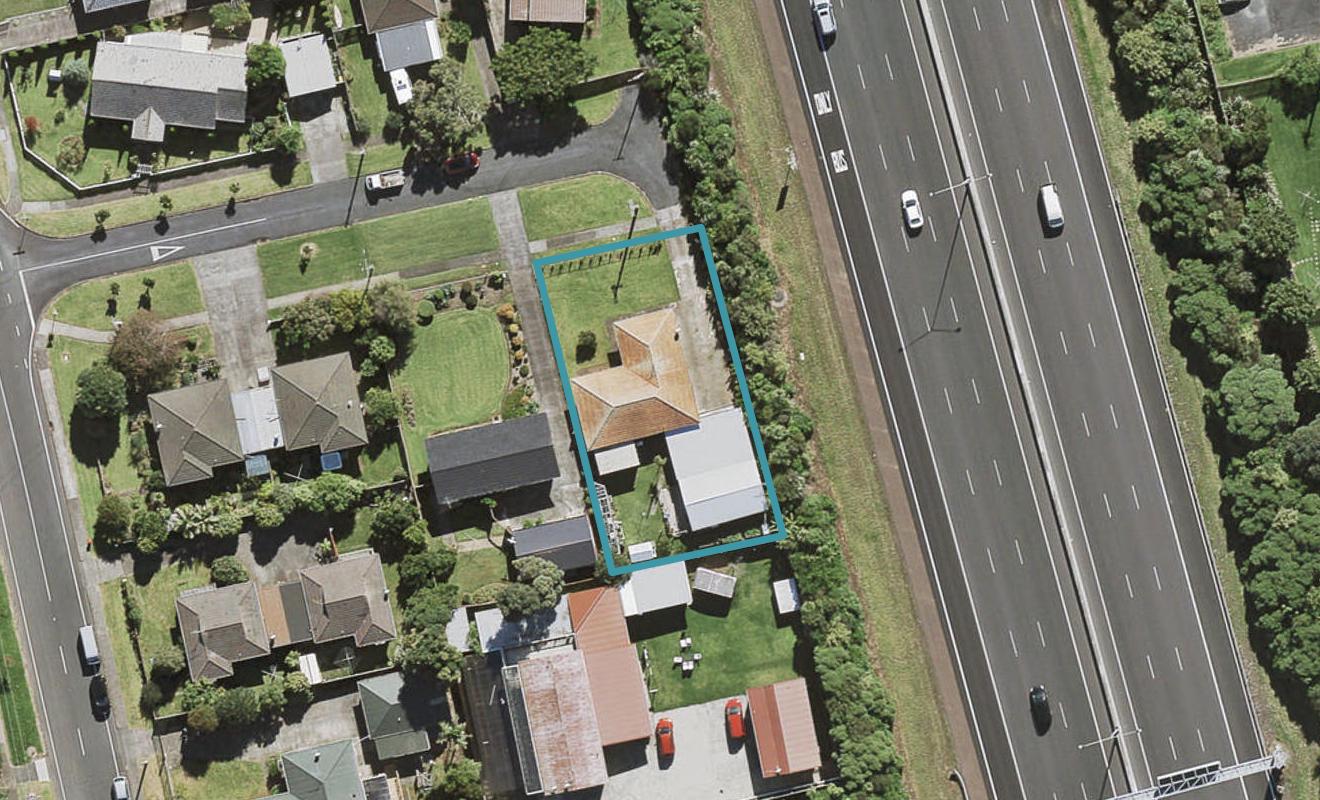 22 Miro Road, Mangere Bridge, Auckland - Carousel 1