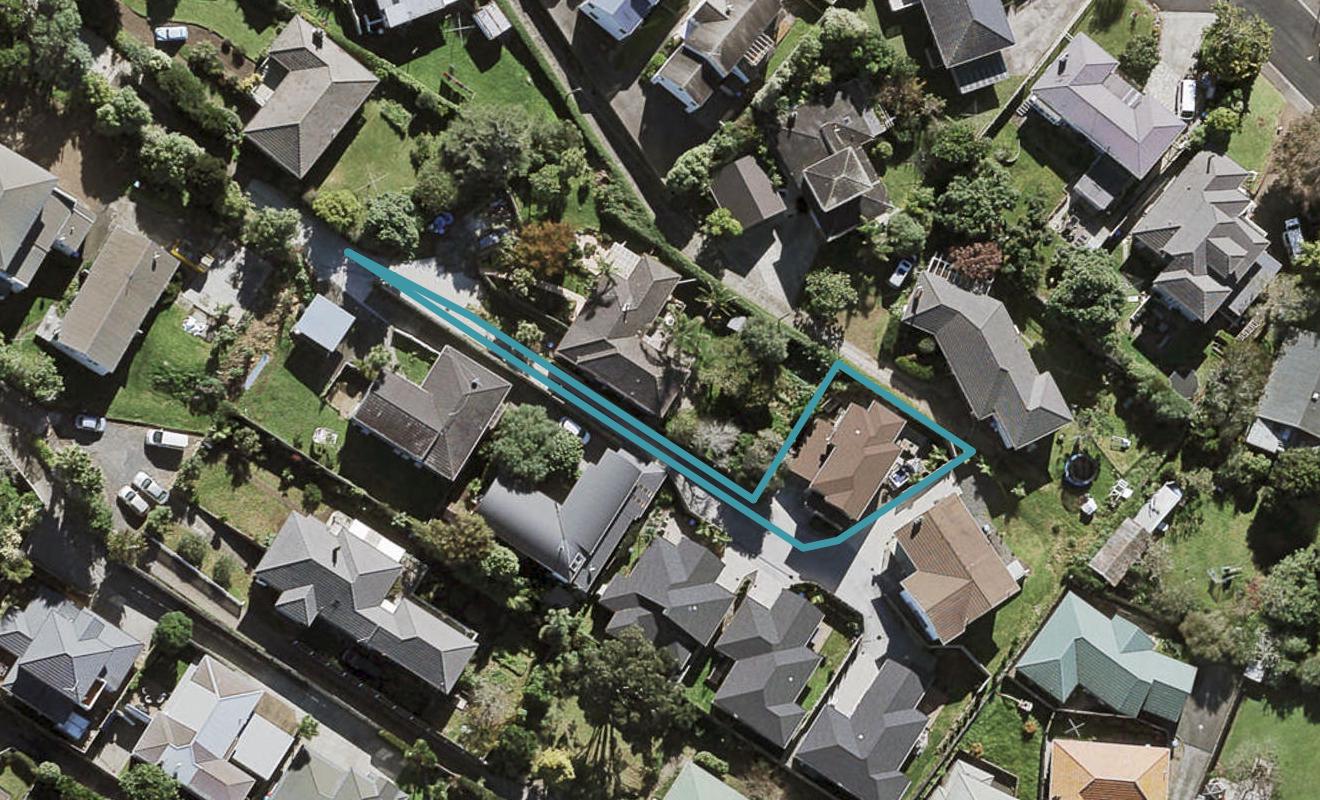 1/3B Warren Avenue, Three Kings, Auckland - Carousel 1