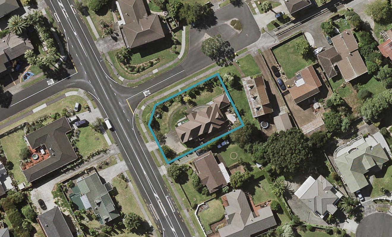 1 Tadley Court, Goodwood Heights, Auckland - Carousel 1