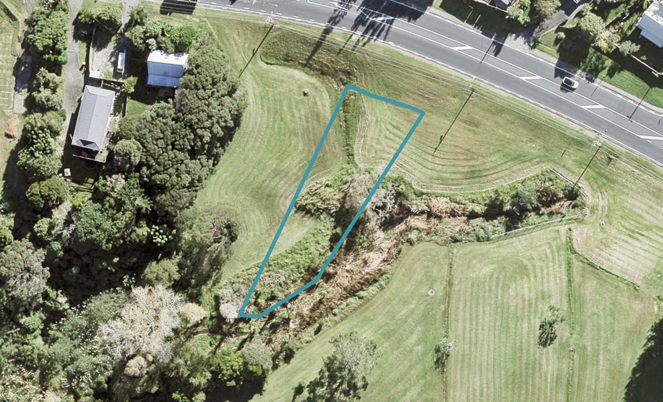 571 Whangaparaoa Road, Stanmore Bay, Whangaparaoa - Carousel 1