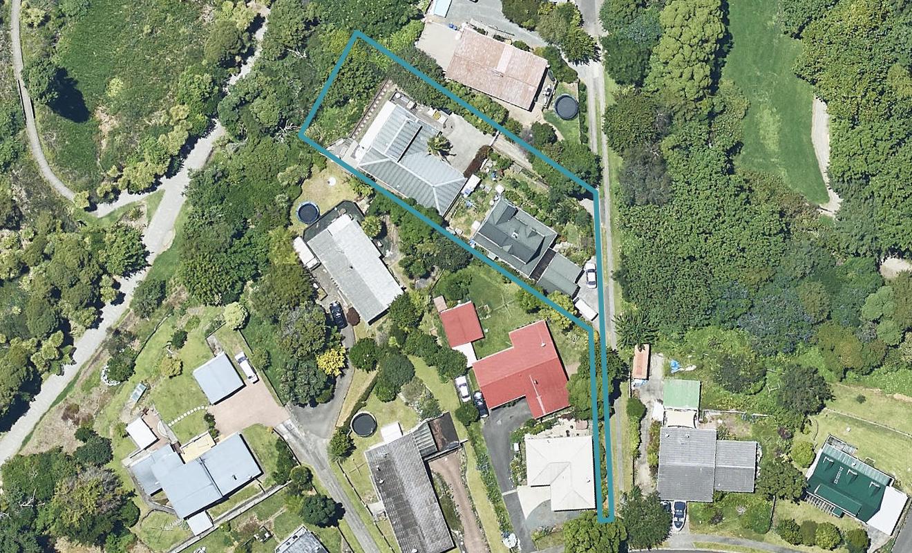 16 Cumberland Crescent, Welcome Bay, Tauranga - Carousel 1