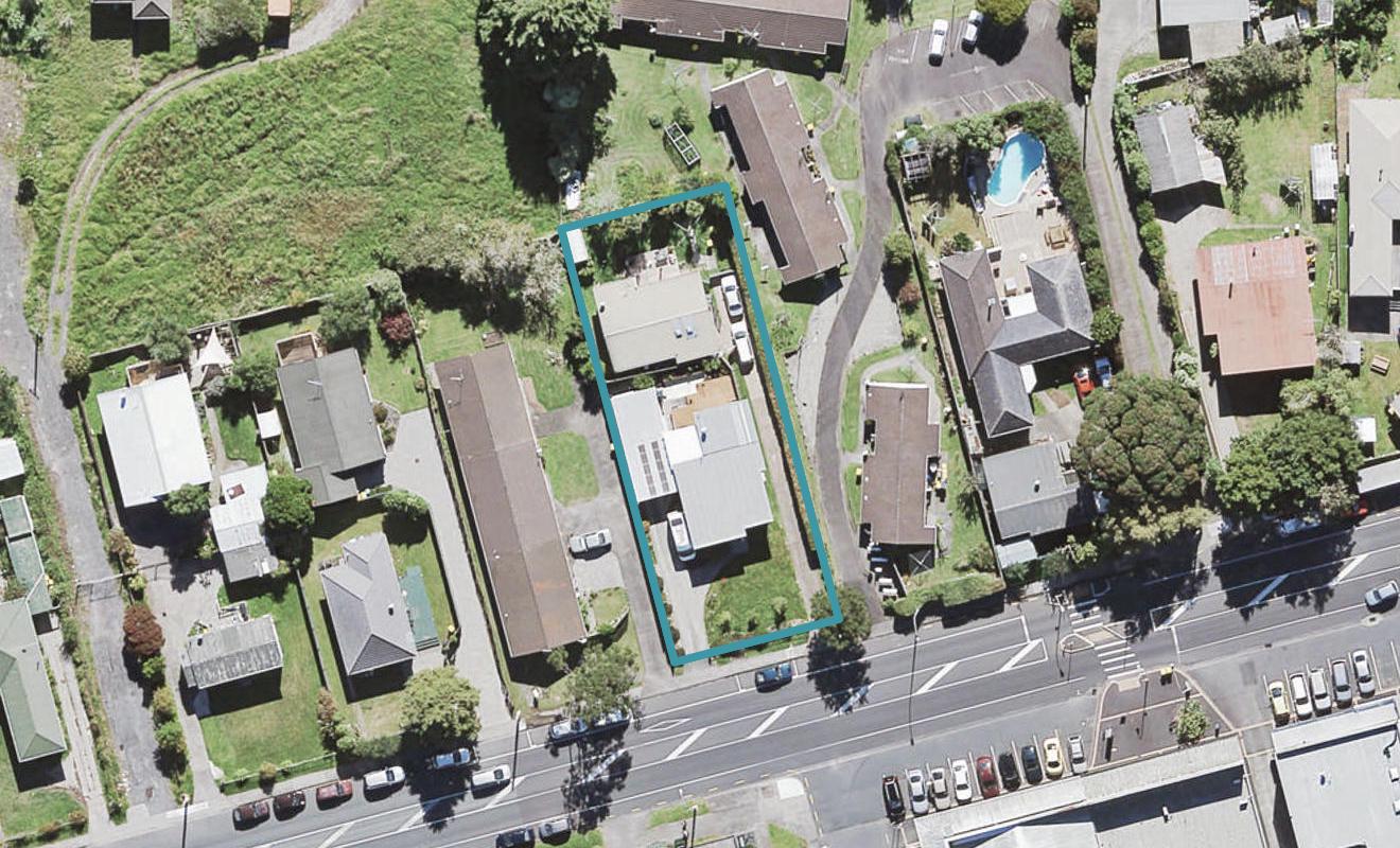 2/75 Godley Road, Green Bay, Auckland - Carousel 1