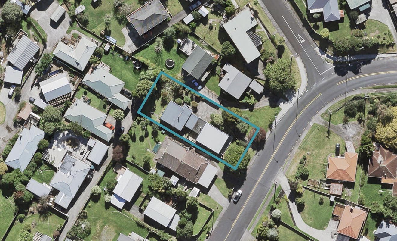 2/68 Mcleod Road, Te Atatu South, Auckland - Carousel 1