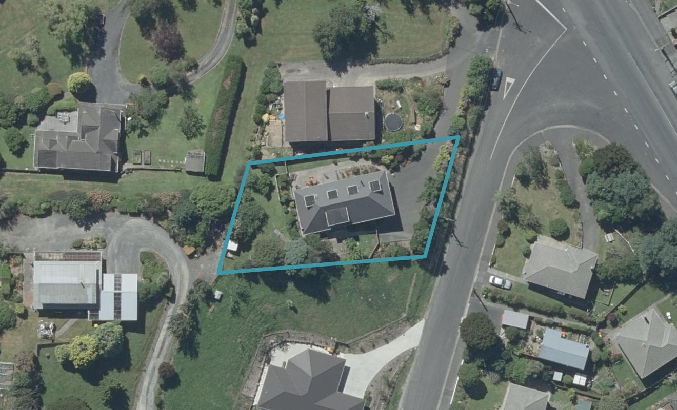 10 Ettrick Street, Glenross, Dunedin - Carousel 1
