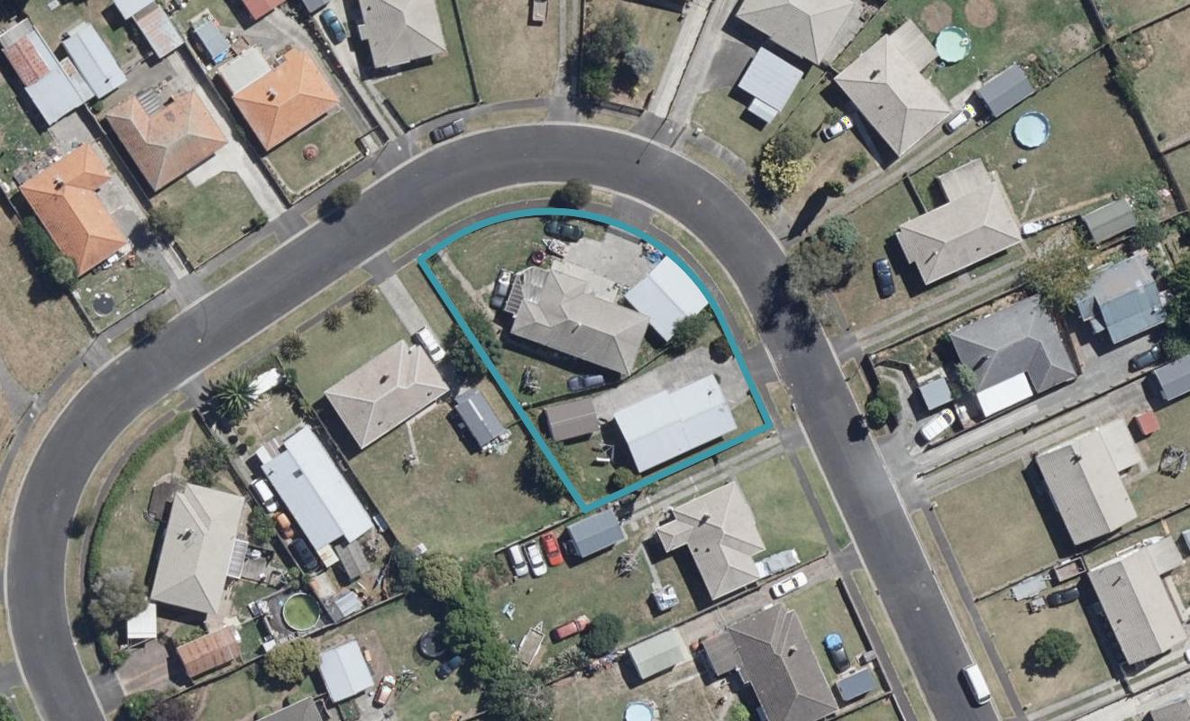 40B Paul Crescent, Fairfield, Hamilton - Carousel 1
