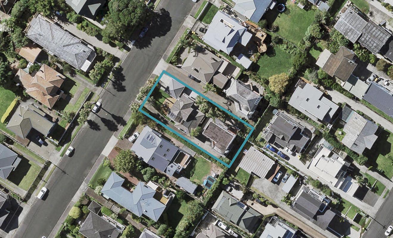 2/16 Bayview Road, Hauraki, Auckland - Carousel 1