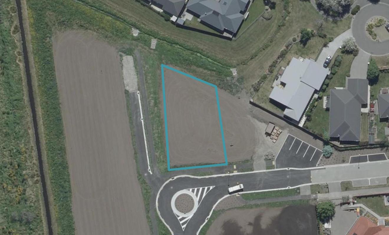 4 Nederland Avenue, Burwood, Christchurch - Carousel 1