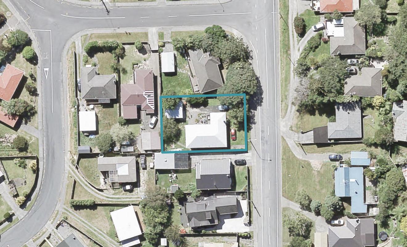 98 Coast Road, Wainuiomata, Lower Hutt - Carousel 1