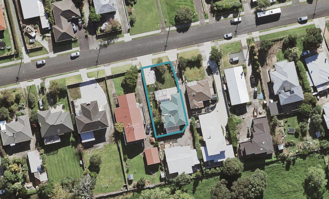 14 Wellesley Road, Mangere Bridge, Auckland - Carousel 1
