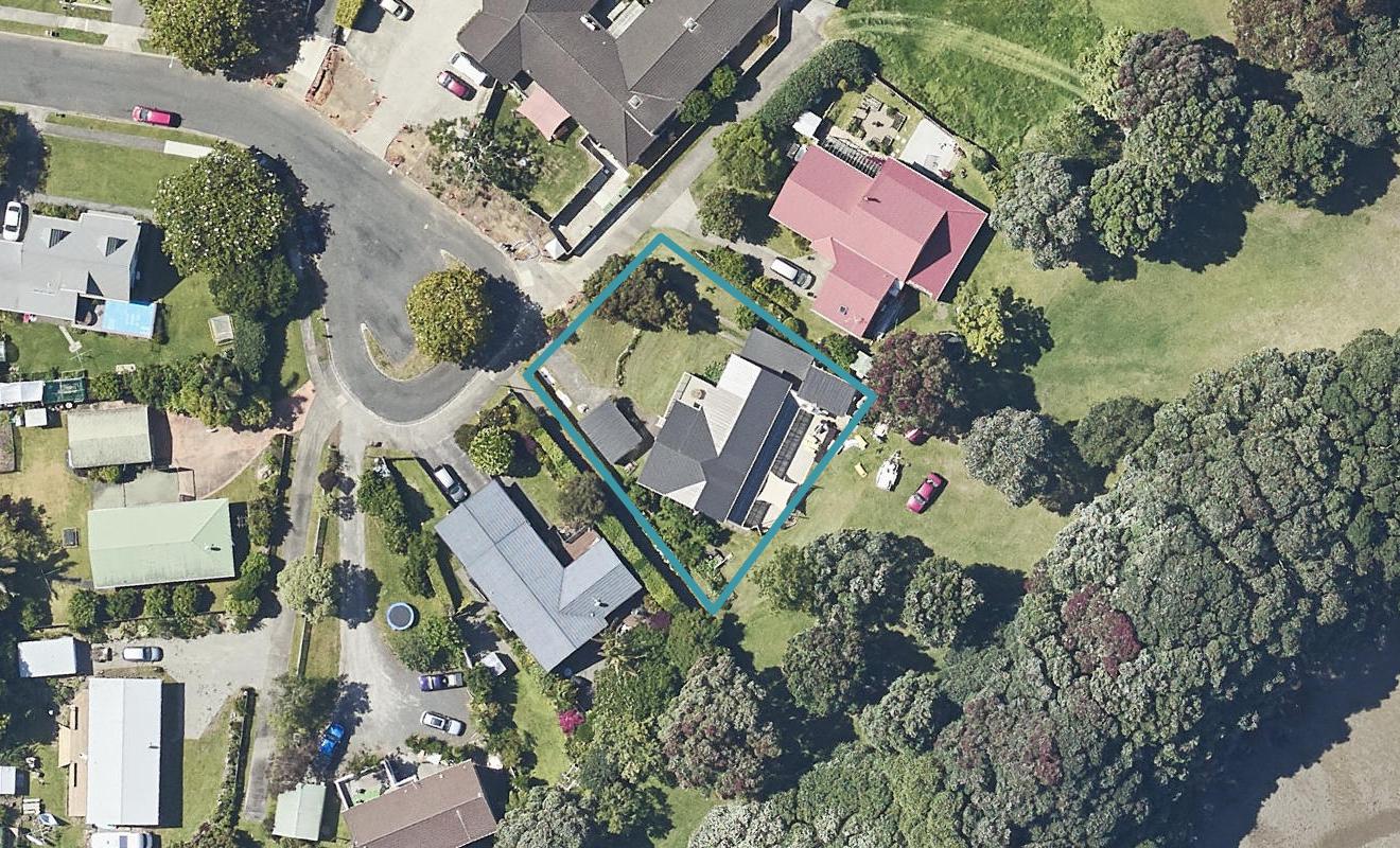 14 Marina Way, Athenree, Waihi Beach - Carousel 1