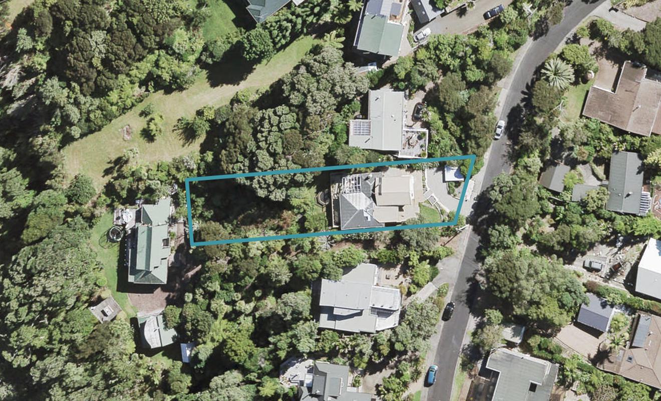 5 Okewa Road, Titirangi, Auckland - Carousel 1